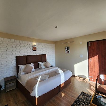Mountain Golden Ray Apartment Mukteshwar Exterior photo
