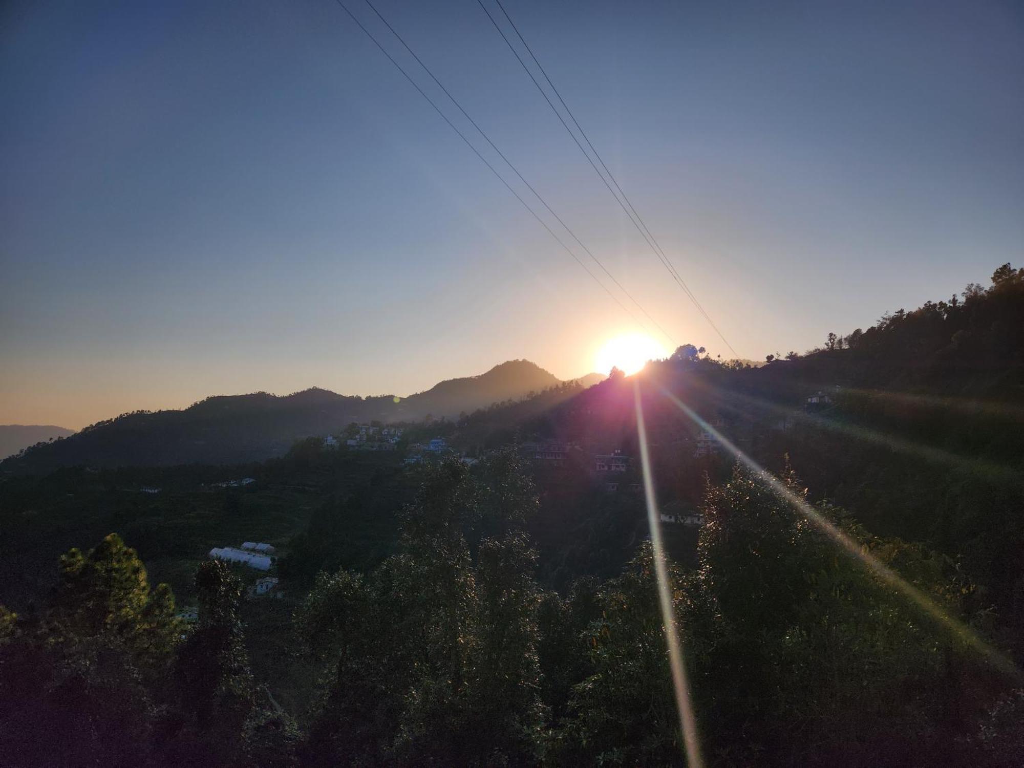 Mountain Golden Ray Apartment Mukteshwar Exterior photo