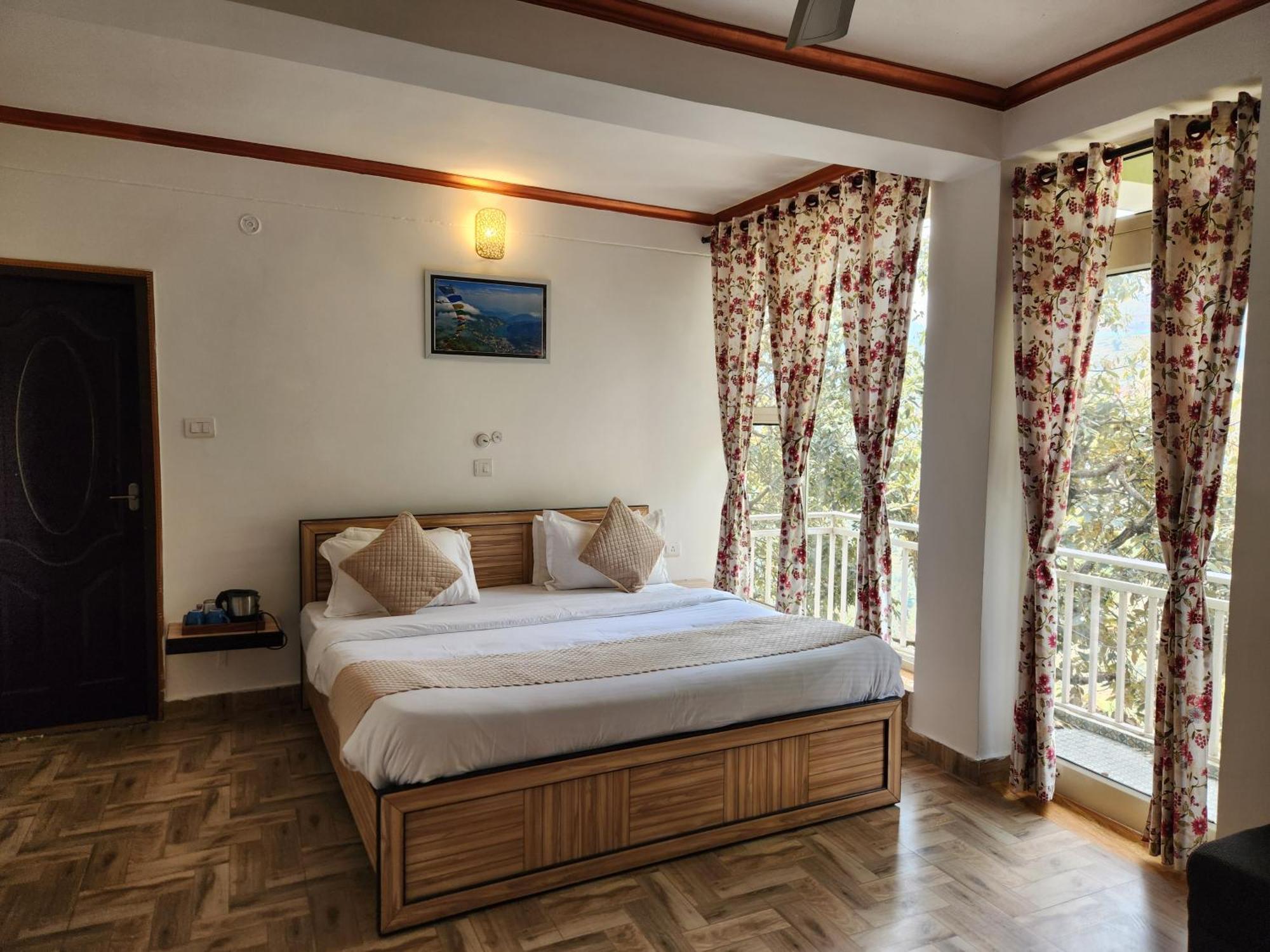 Mountain Golden Ray Apartment Mukteshwar Exterior photo