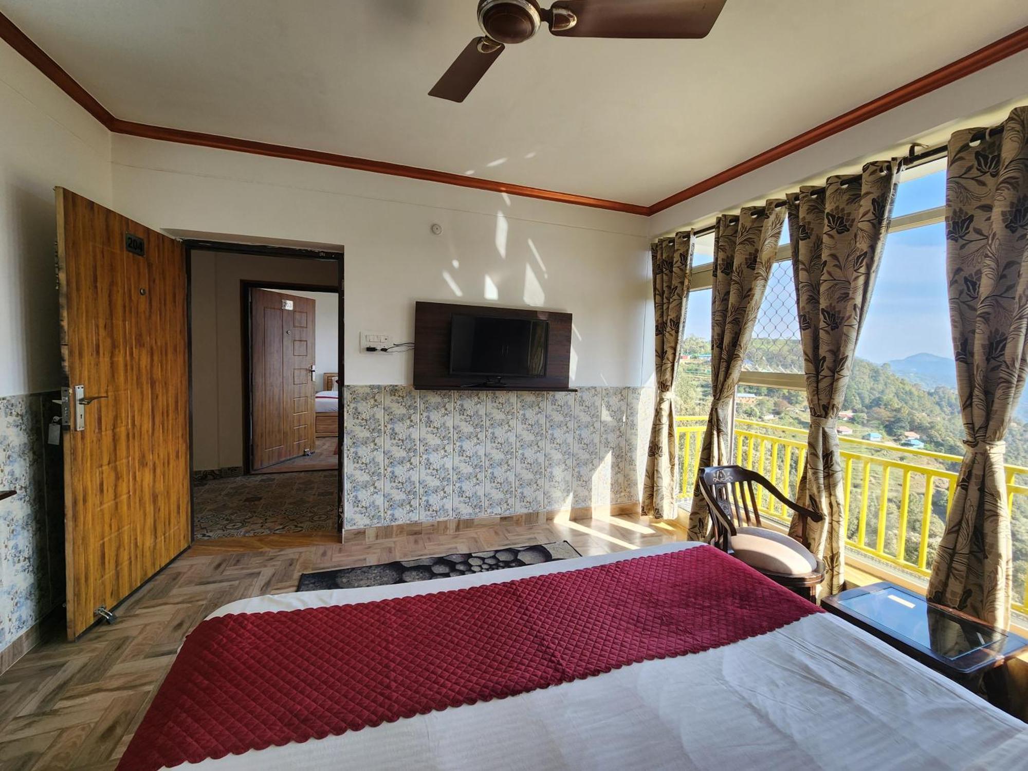 Mountain Golden Ray Apartment Mukteshwar Exterior photo