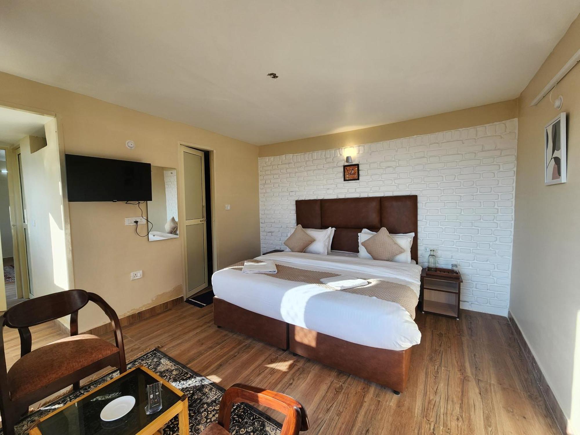 Mountain Golden Ray Apartment Mukteshwar Exterior photo