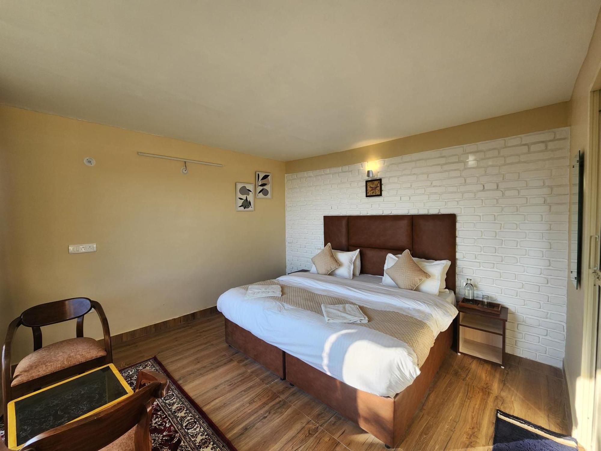 Mountain Golden Ray Apartment Mukteshwar Exterior photo